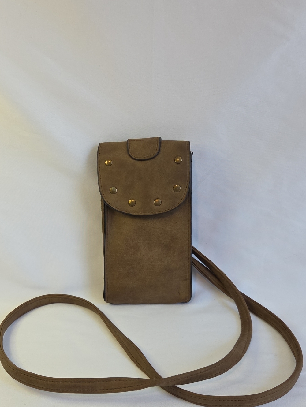 Vintage American Eagle Outfitters studded faux-suede phone crossbody bag